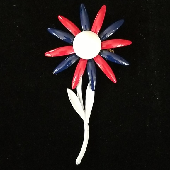 Vintage 1960s Red White and Blue Enamel Daisy Flower Brooch Pin - Picture 2 of 16